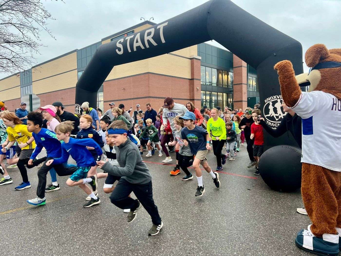 Featured image for “Hundreds of children race to finish line at Covenant Kids Run kickoff”