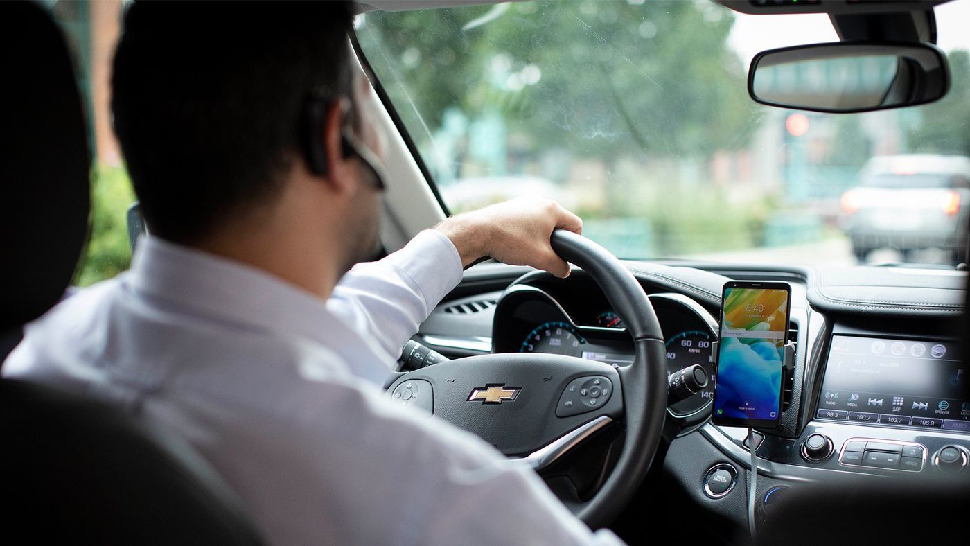 Featured image for “UScellular offers tech tips to help avoid distracted driving”