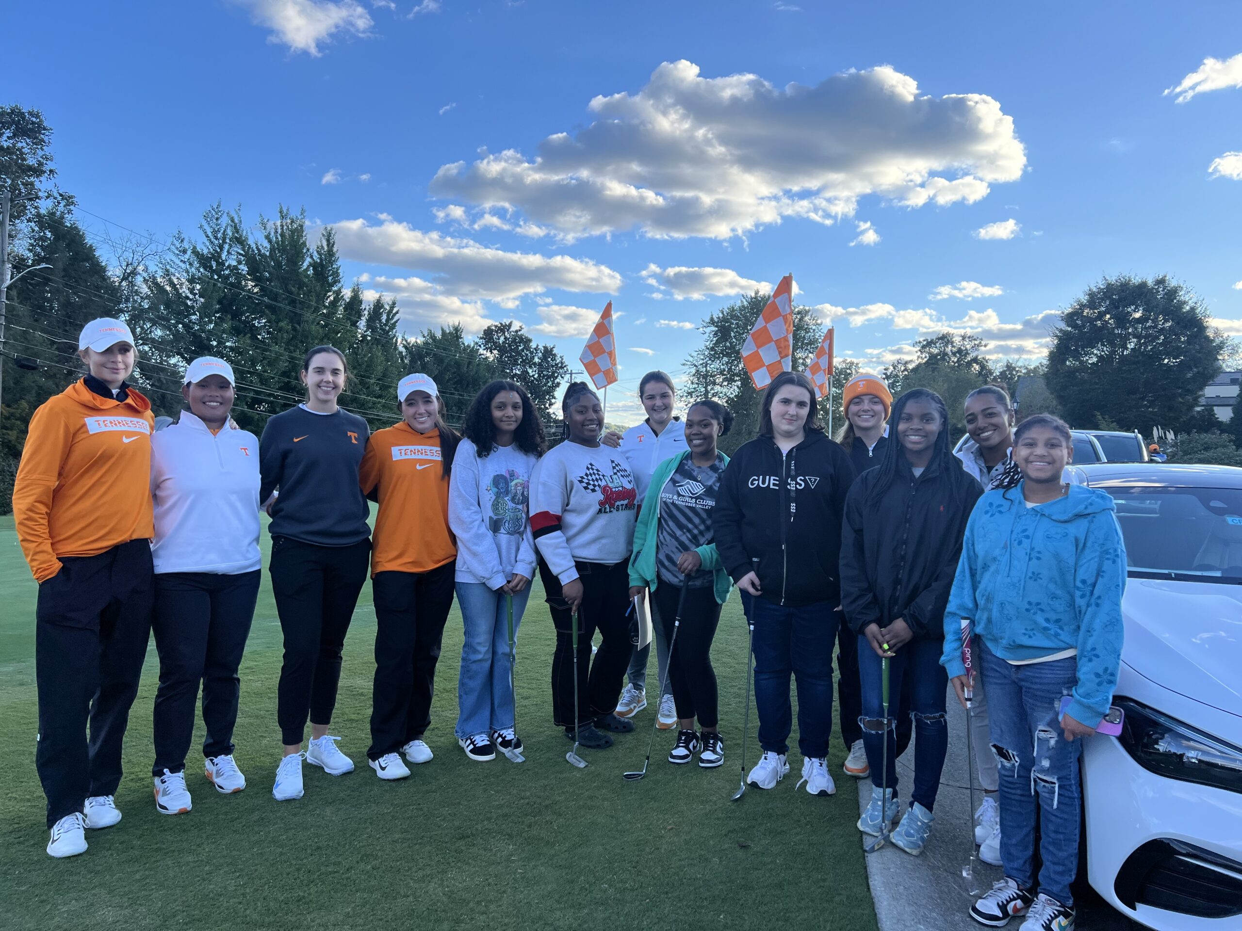 Featured image for “Girls Golf Clinic kicks off Mercedes-Benz Collegiate Championship”