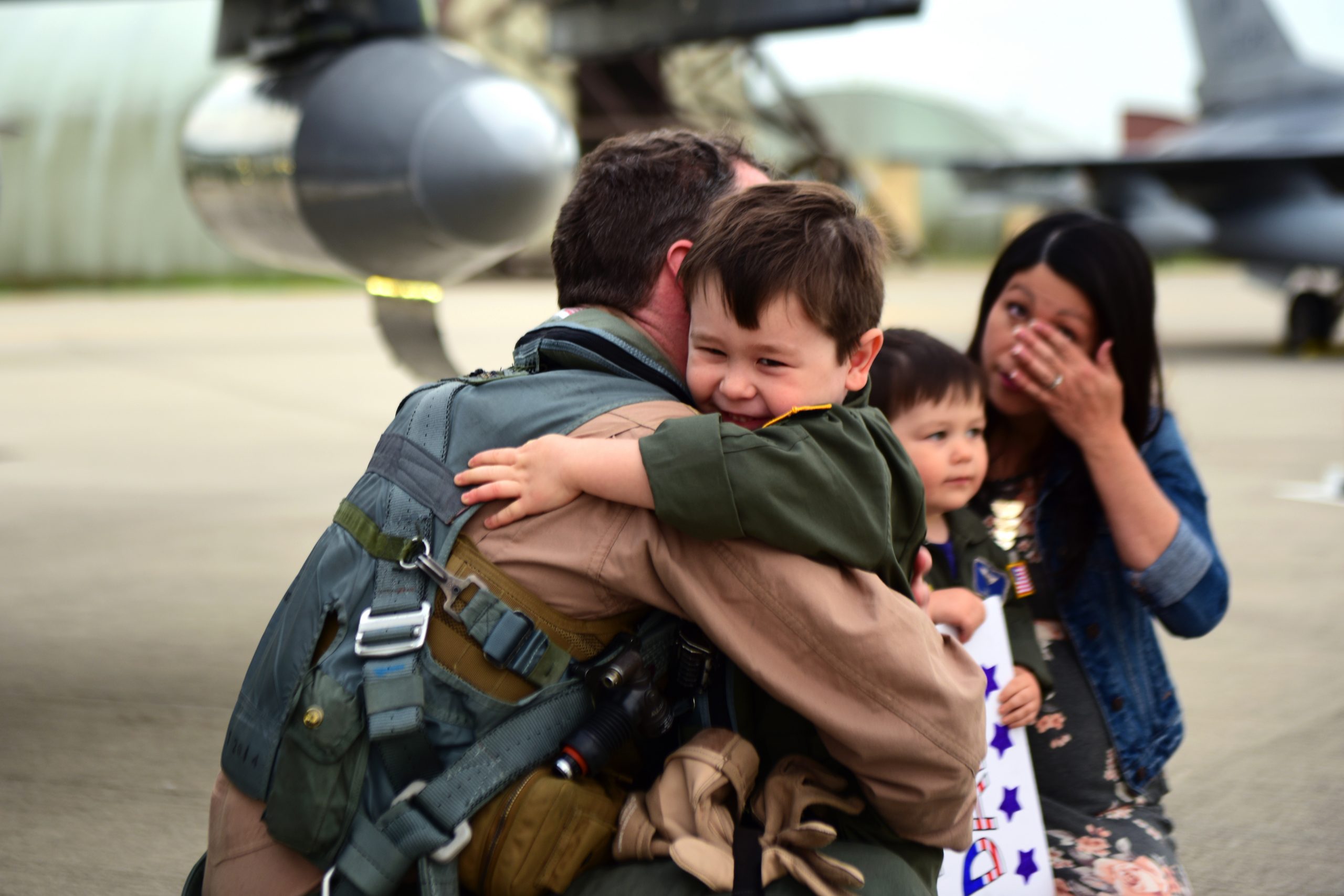 Featured image for “Pilot Donates to Folds of Honor, Provides Scholarships for Next Generation of Truckers”